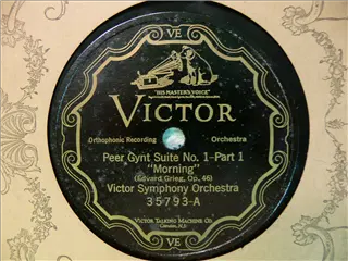 small_victor 35793 a.webp